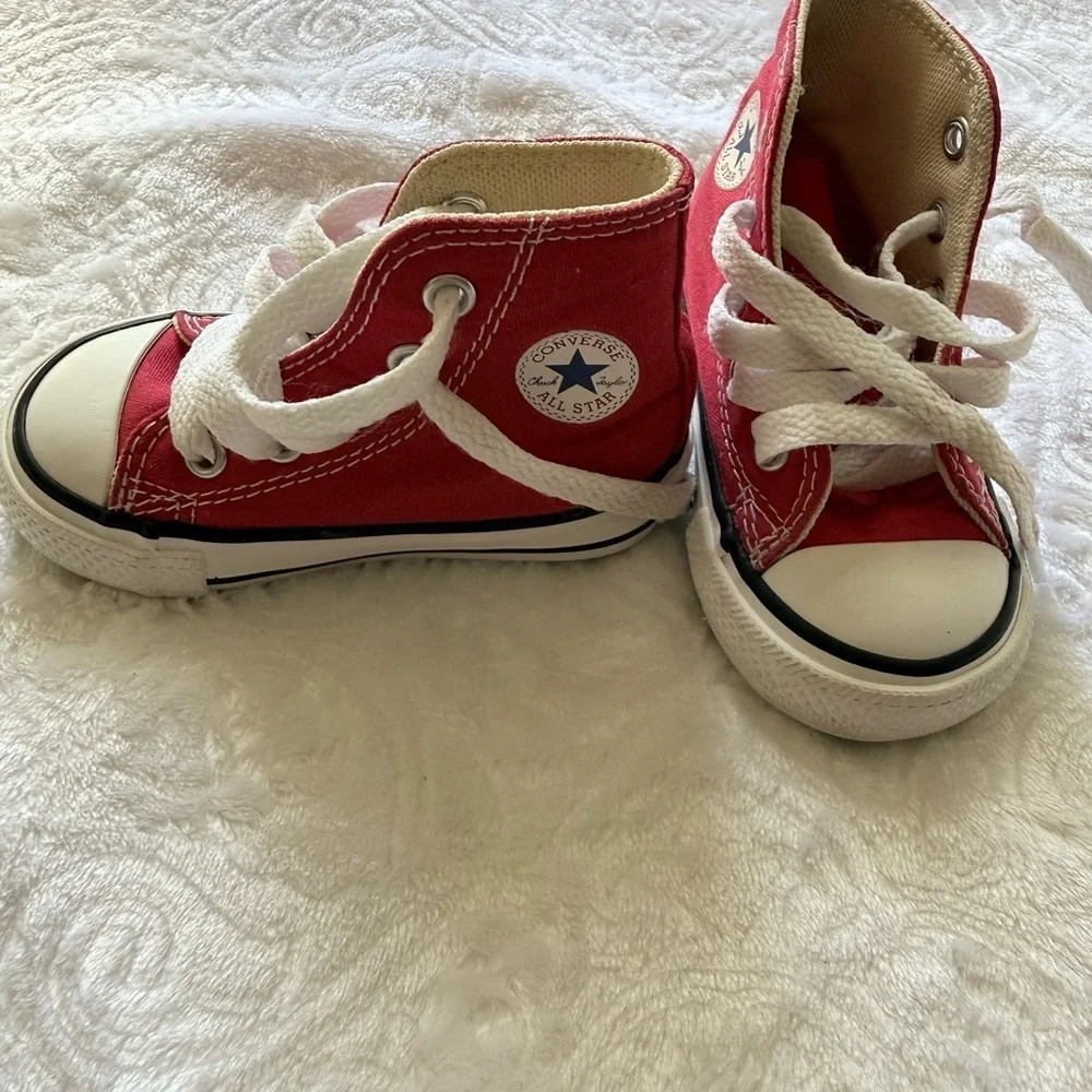 Converse Chuck Taylor Infant Red High Top Sneakers Size 4